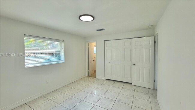 Building Photo - 6504 Arbor Dr