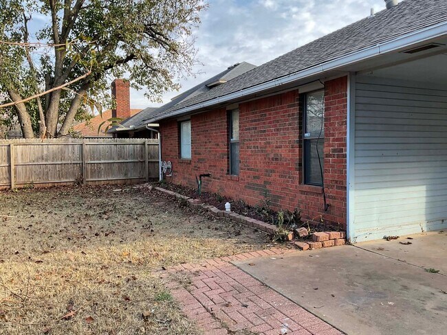 Building Photo - Welcome home!