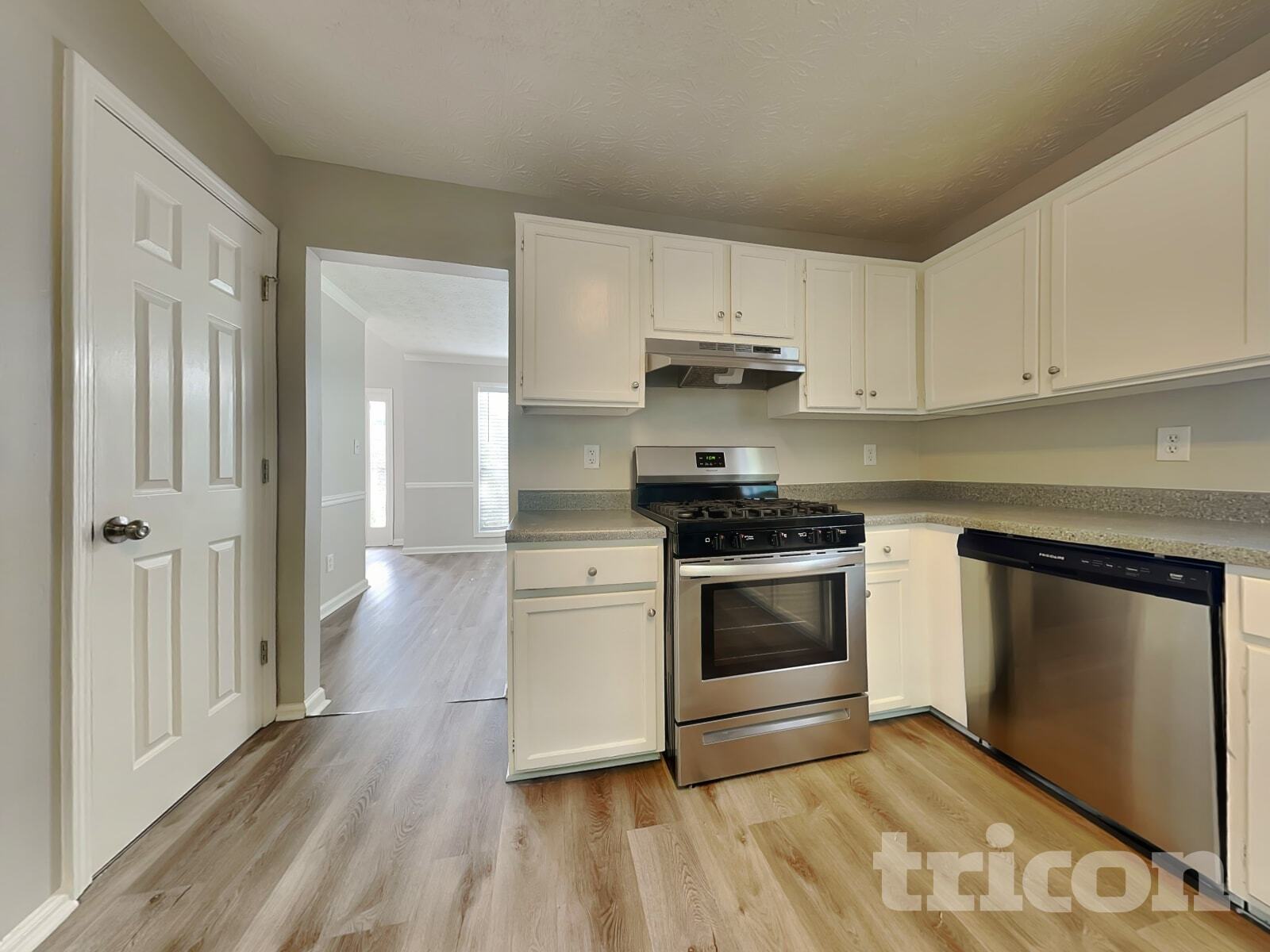 Building Photo - 1110 Karastan Ct SW