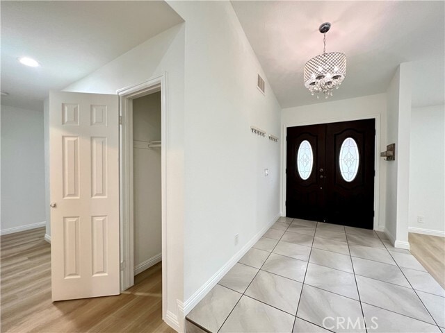 Building Photo - 1545 Meadow Glen Rd