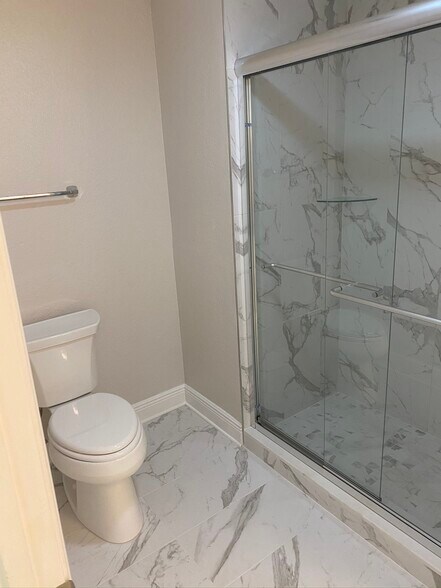 Building Photo - 23660 Walden Center Dr