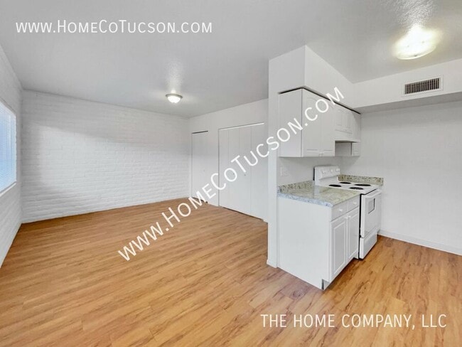 Building Photo - 2511 N Fontana Ave