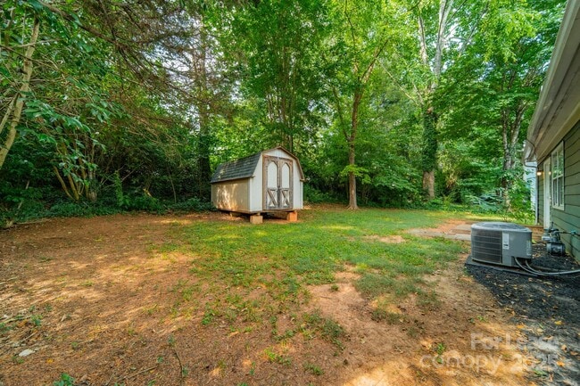 Building Photo - 8027 Sherington Way