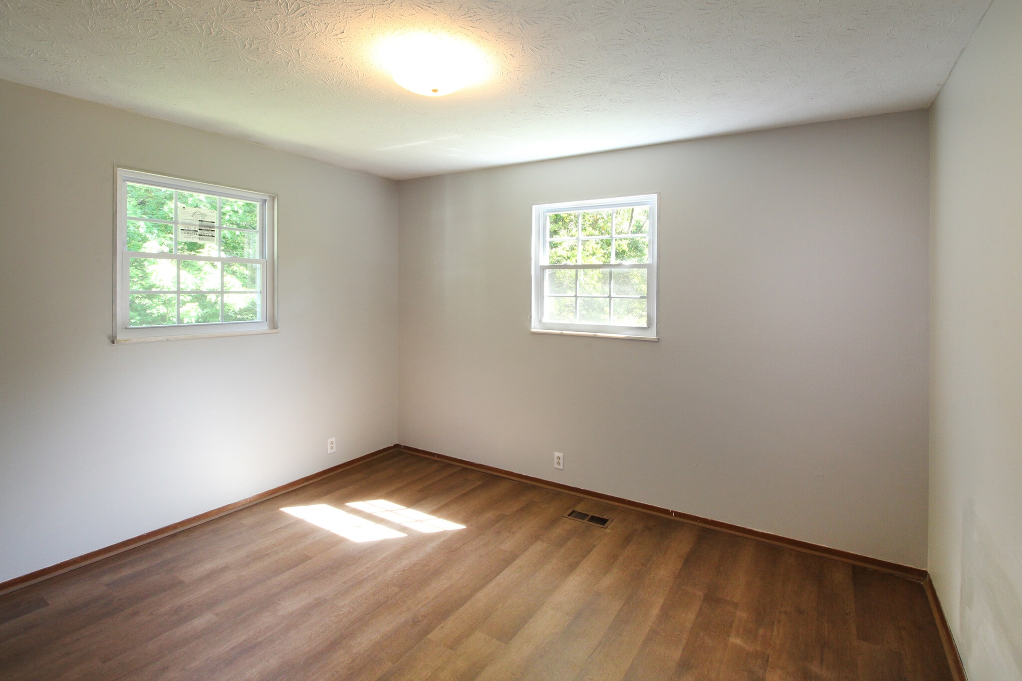 Building Photo - 1940 Harris Rd