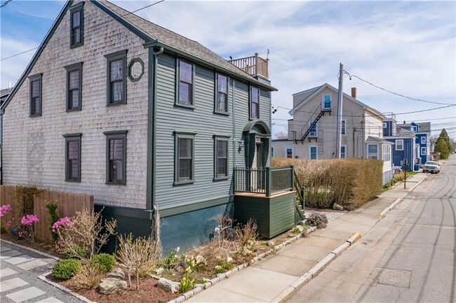 Building Photo - 24 Houston Ave