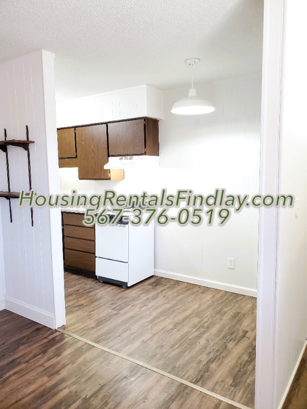 Building Photo - 819 N Cory St