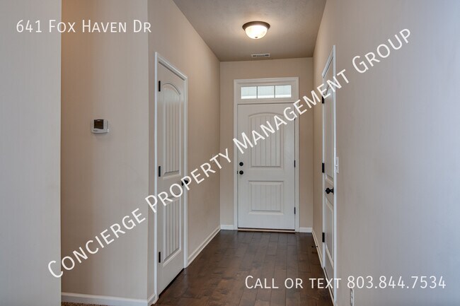 Building Photo - 641 Fox Haven Dr