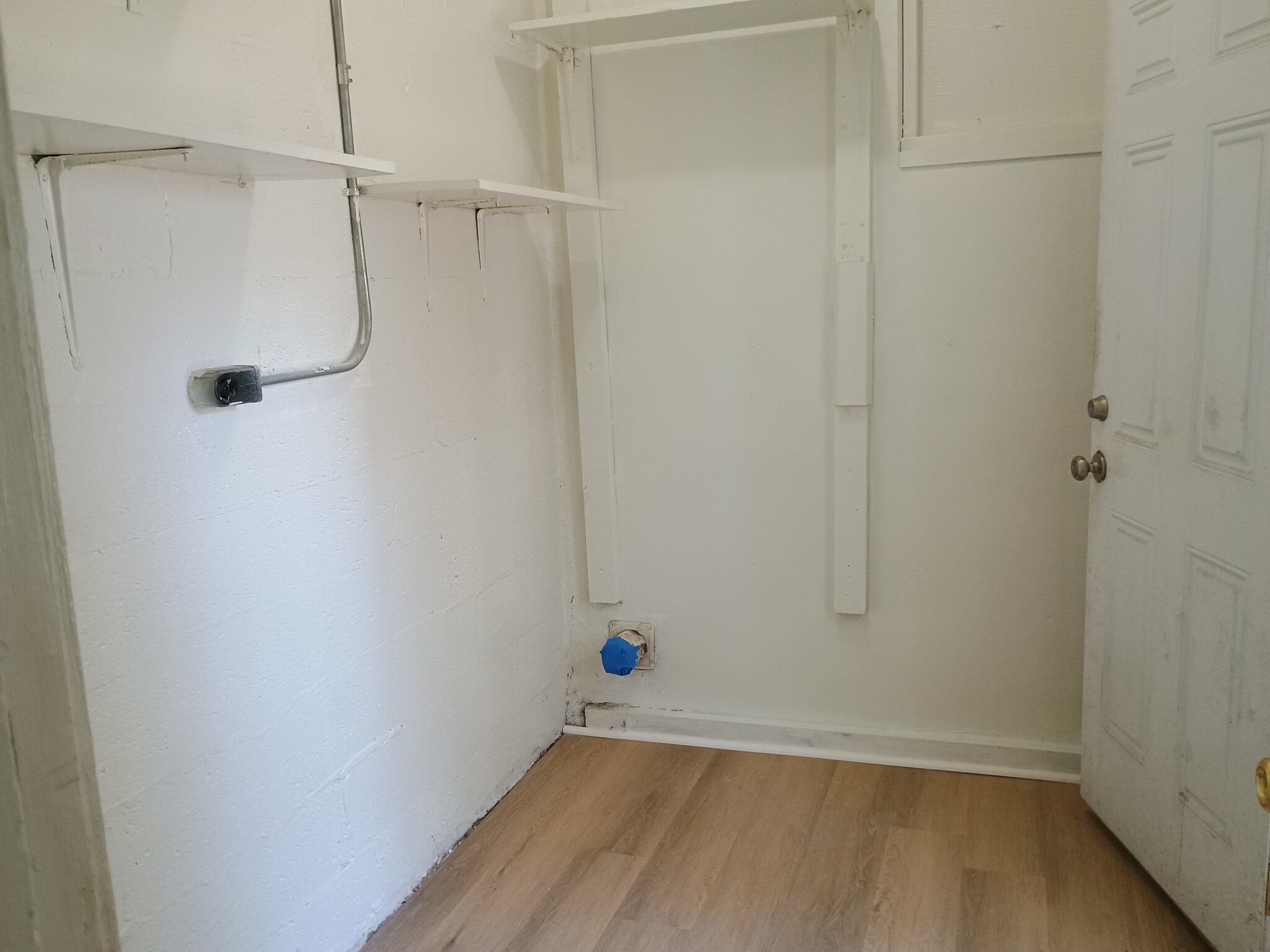 Laundry room/storage - 6617 Stoney Point North