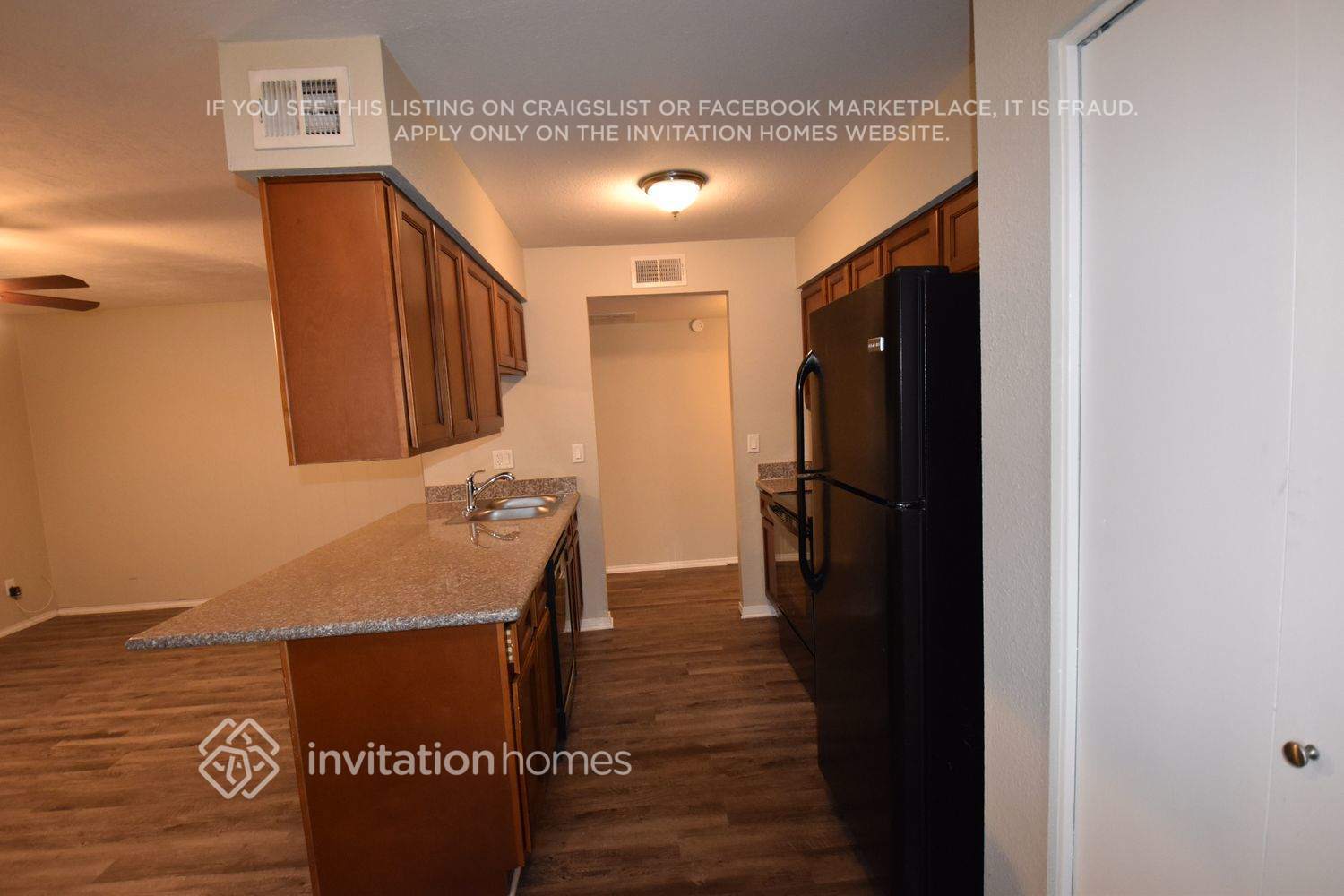 Building Photo - 1296 W Tulsa St