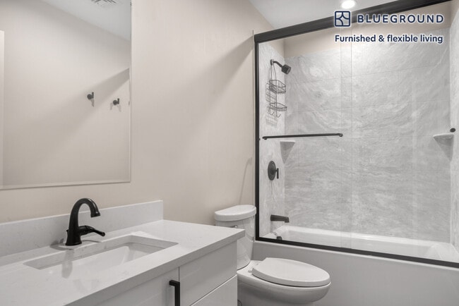 Building Photo - 125 Warren St