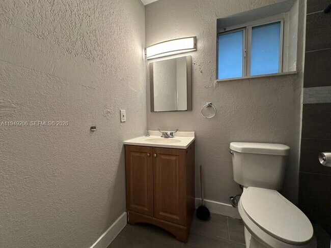 Building Photo - 647 NW 3rd Ave