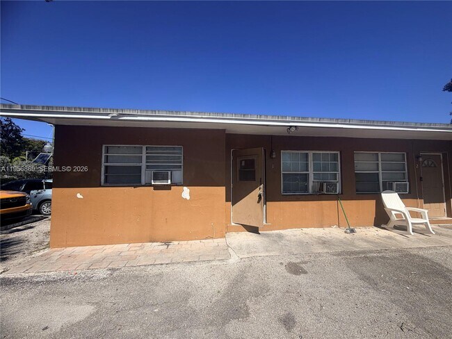 Building Photo - 612 NW 14th Ave