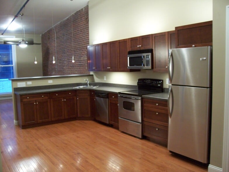 Building Photo - 120 N 3rd St