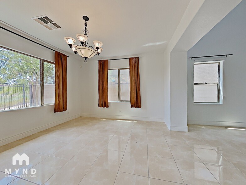 Building Photo - 105 Tall Ruff Dr