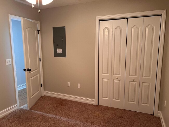 Building Photo - 37 Cochise St