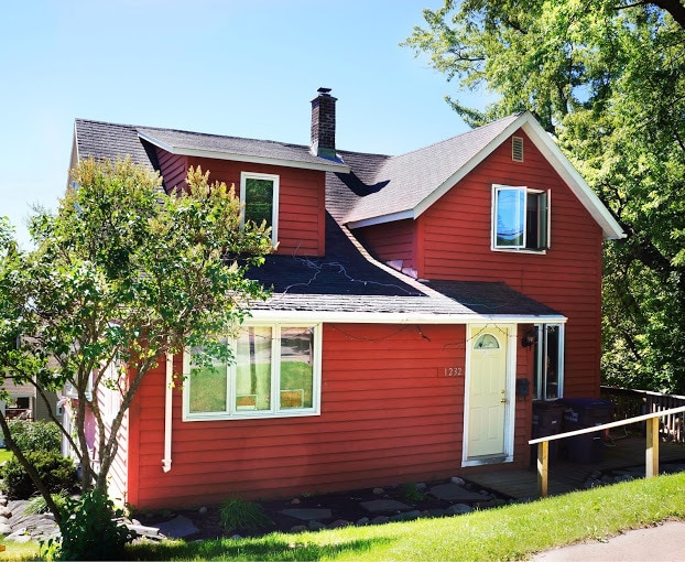 Primary Photo - AVAILABLE JUNE - 5 Bed 2 Bath In East Hillside