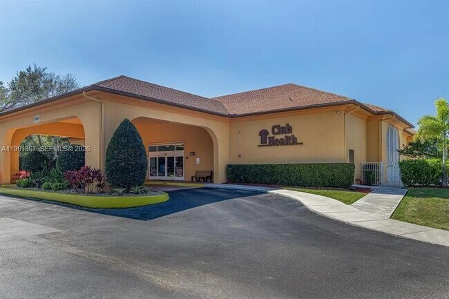 Building Photo - 1400 SW 124th Terrace