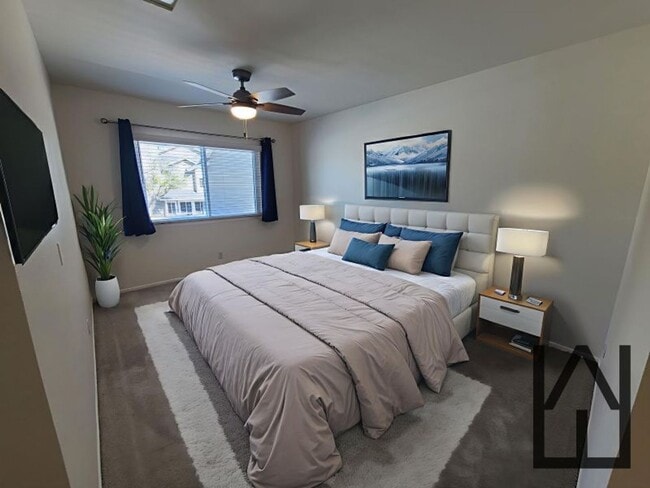 Building Photo - Spacious Two story 3 bed 2.5 baths + 2 car garage in great school district.