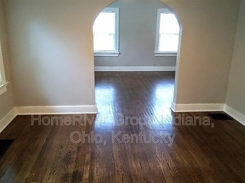 Building Photo - 1328 Wakefield Ave