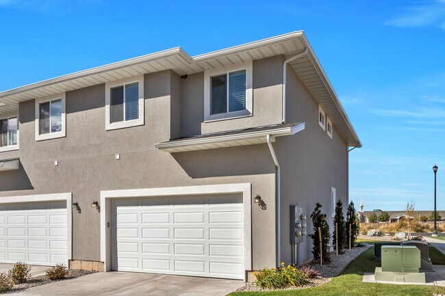 Building Photo - 808 S 1710 E