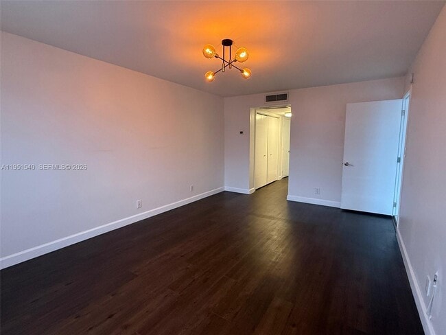 Building Photo - 6770 Indian Creek Dr