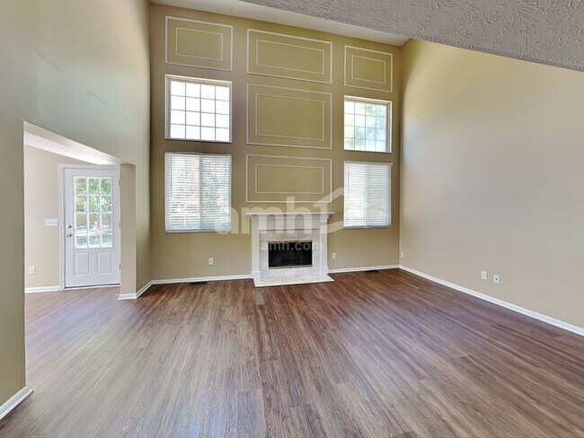 Building Photo - 1001 Vixen Dr