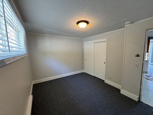 Building Photo - 1074/A/