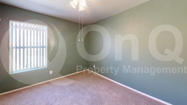 Building Photo - 1351 Burdock Dr S