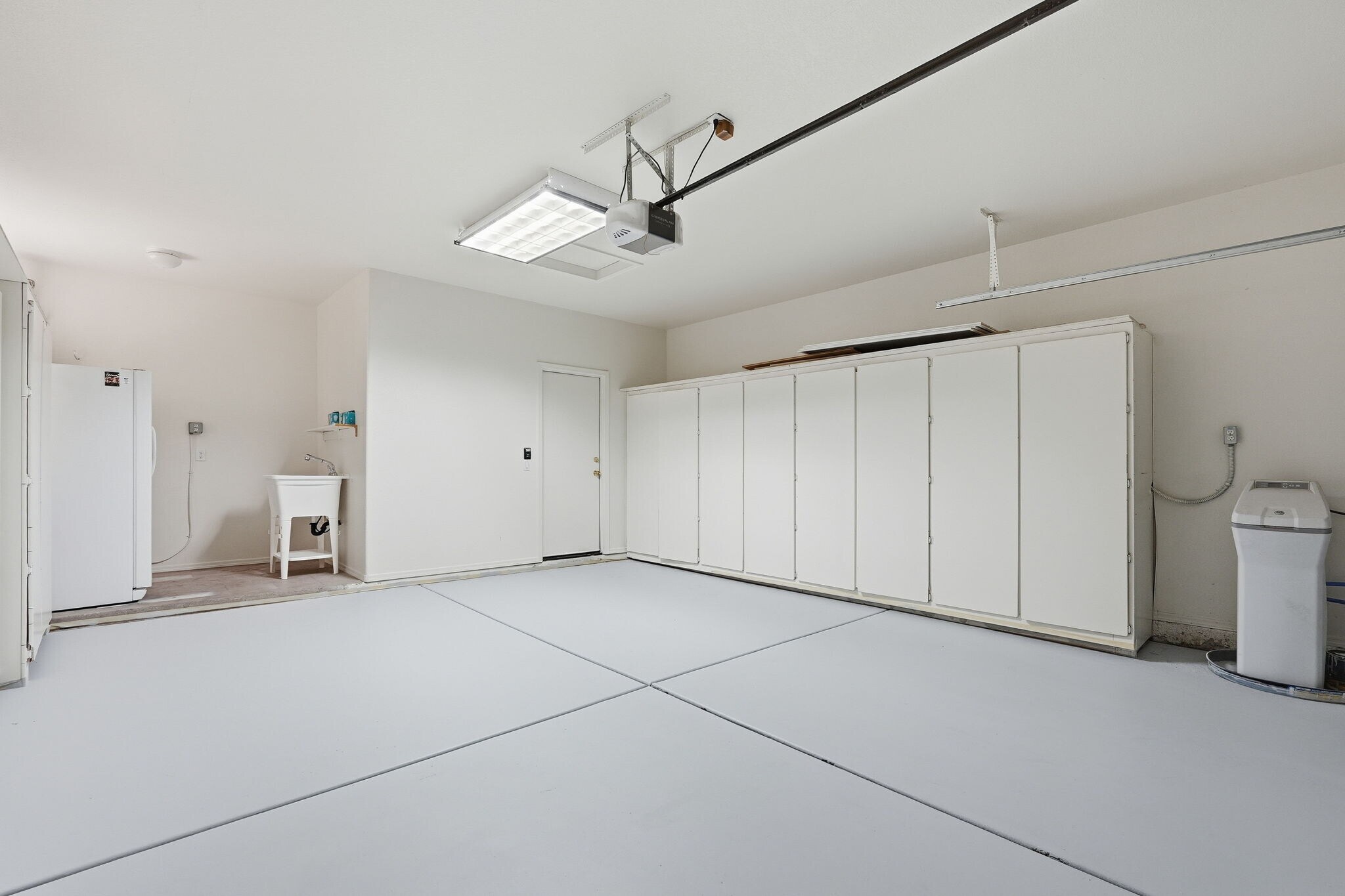 Building Photo - 2059 E Huron Ct