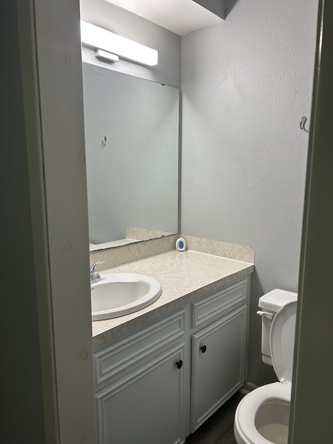 Building Photo - Spring Creek Loop