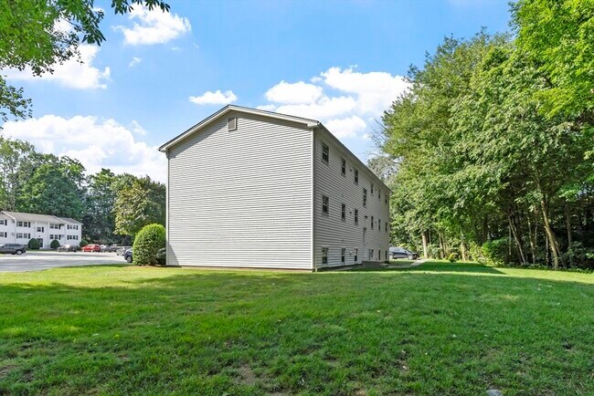Building Photo - 16 Federal Hill Rd