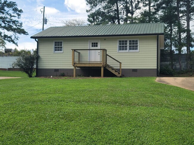 Primary Photo - 2BD 1BA Home (Newly Renovated, Yardcare In...