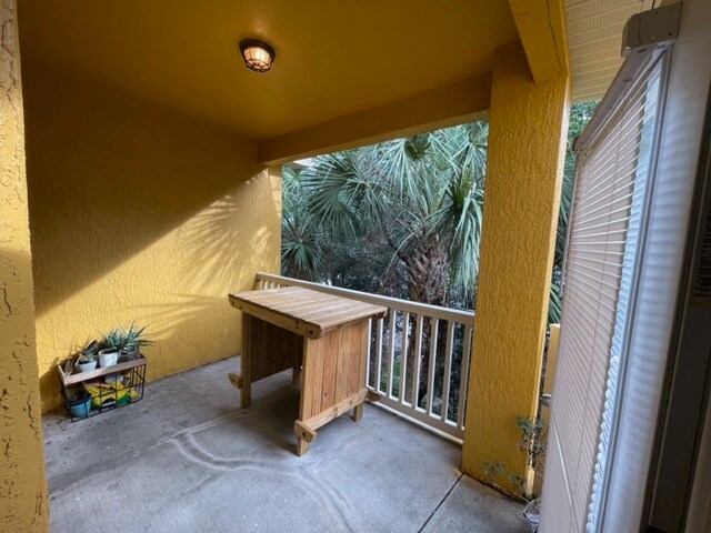 Building Photo - 8848 Villa View Cir