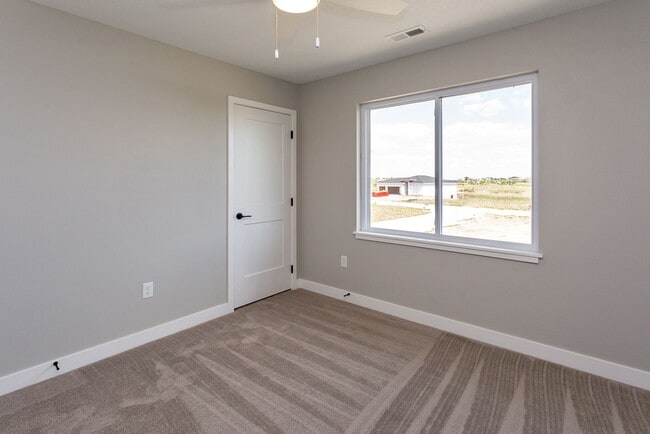 Building Photo - 4 Bed / 2.5 Bath Home in Grimes! Move-In Special: Get 1 month FREE with an 18-Month Lease!