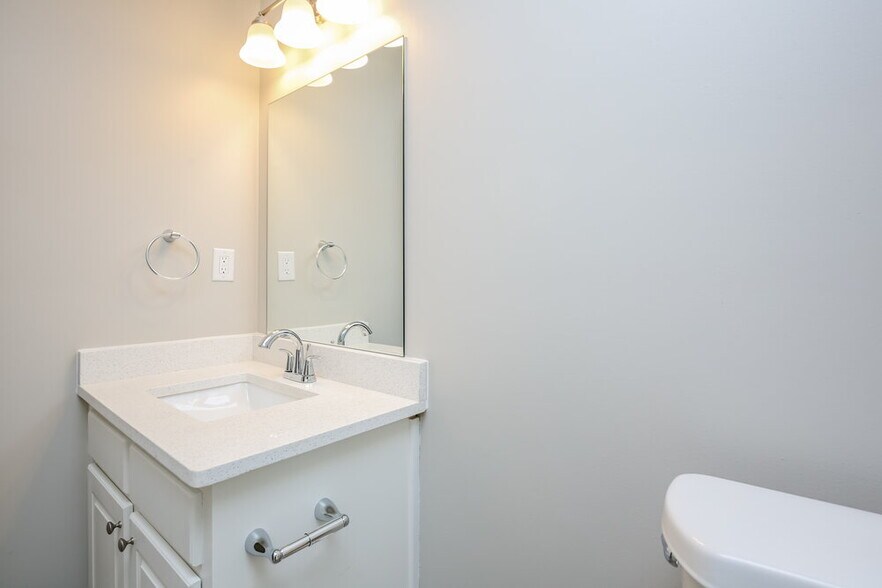 Building Photo - 1370 Ox Bridge Way NW