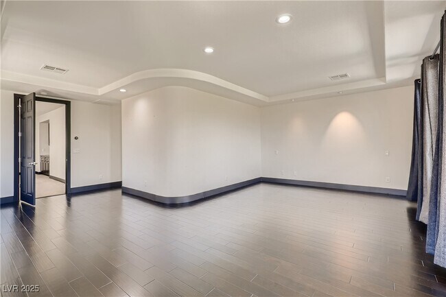Building Photo - 2870 Peaceful Grove St