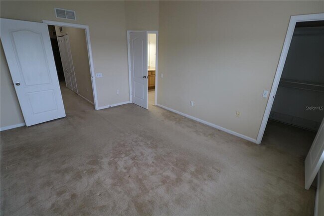 Building Photo - 4866 Pond Ridge Dr