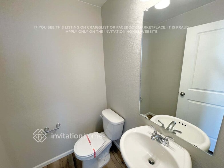 Building Photo - 22285 E 39th Ave