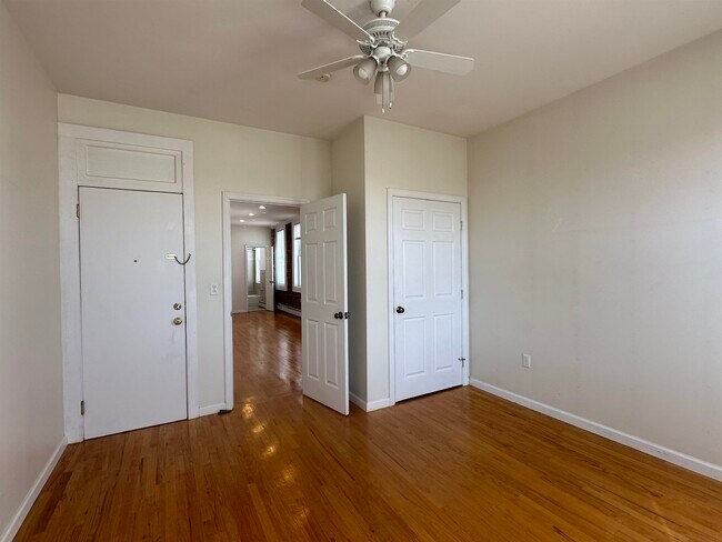 Building Photo - 275 Webster Ave