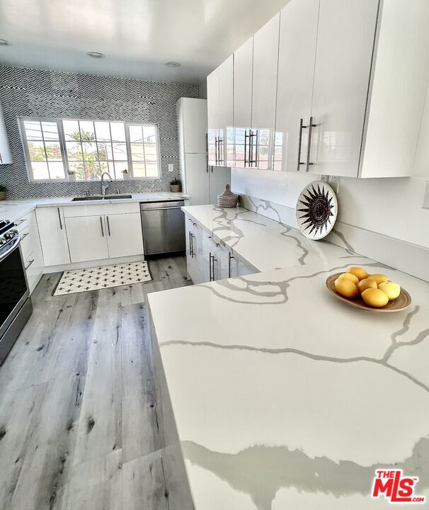 Building Photo - 1206 Keniston Ave