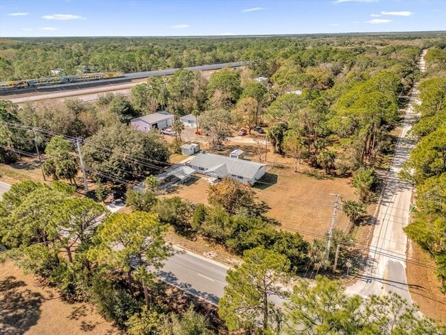 Building Photo - 3800 Pine St