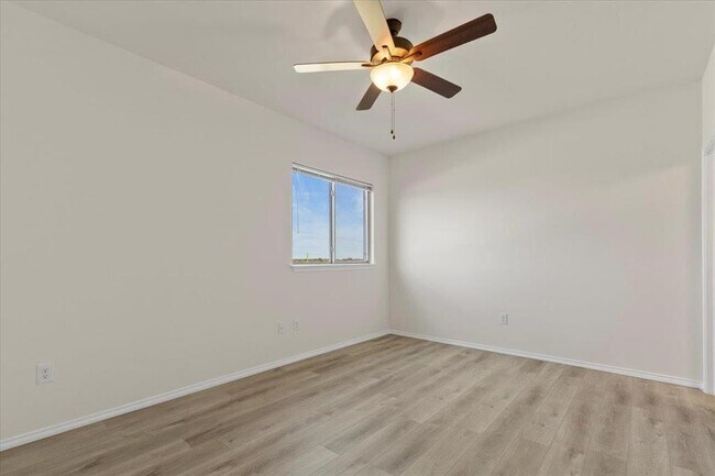 Building Photo - 126 Dodge Rd