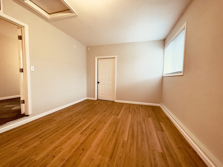 Bonus room (4th bedroom) different view - 8717 NE Webster St