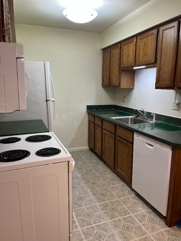 Building Photo - 34630 Clarkson Dr W