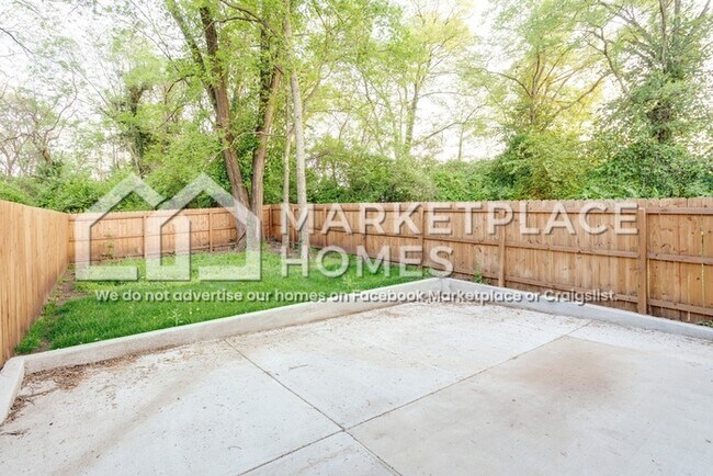 Building Photo - 2119 Herman St