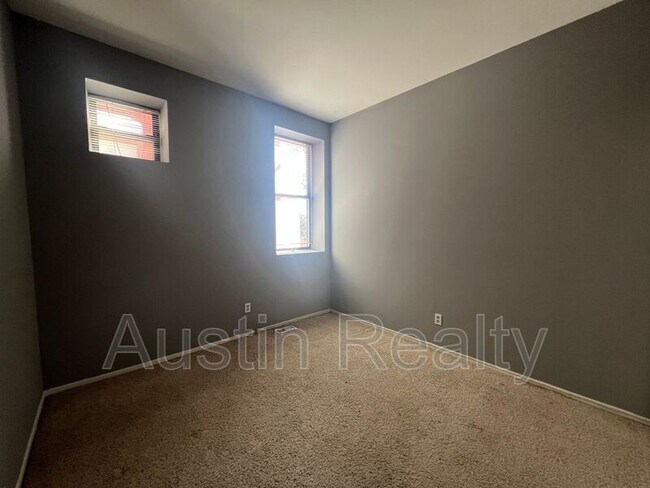 Building Photo - 4362 McPherson Ave