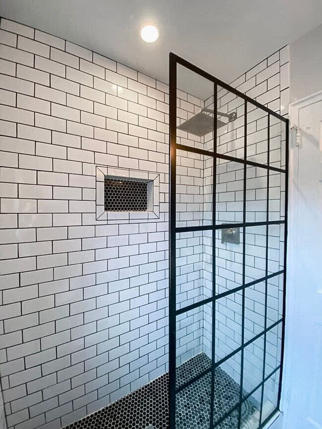 Building Photo - Charming 3 Bedroom, 2 Bath Home in Welcoming Warwick Village