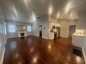 Building Photo - Newly Remodeled 2BR/2BA House in Hillcrest...