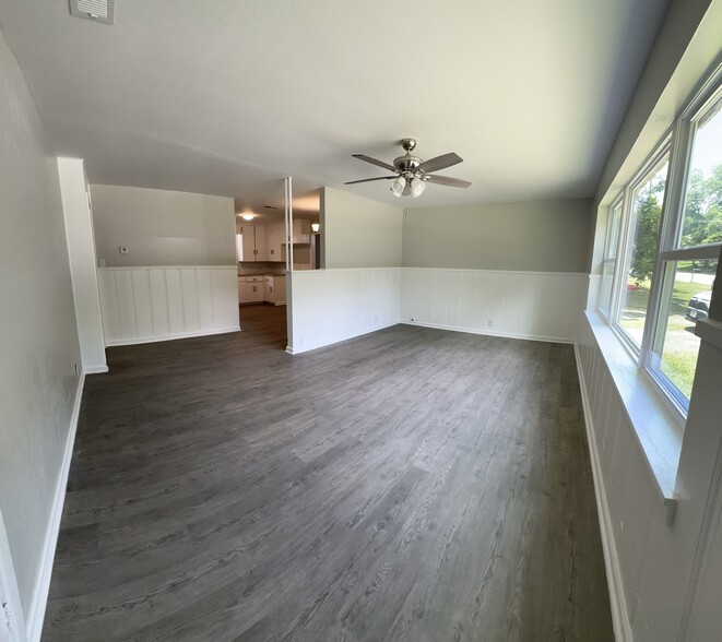 Living Room - 516 W Point Tap Rd