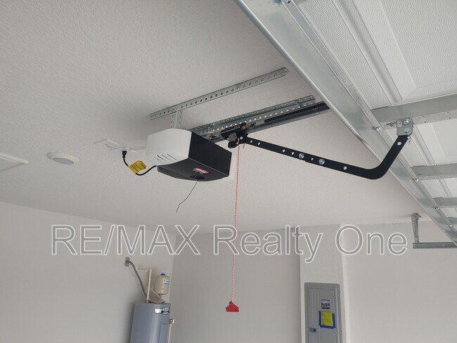 Building Photo - 8398 N Jay Dr